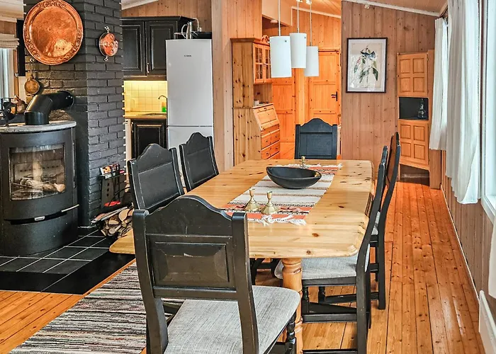 بيت للعطل 3 Bedroom Stunning In *